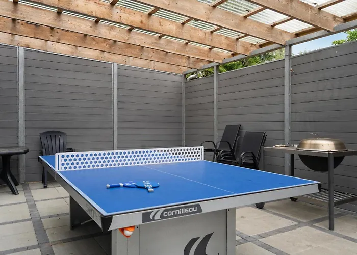 7 Bedroom Stunning In Omme