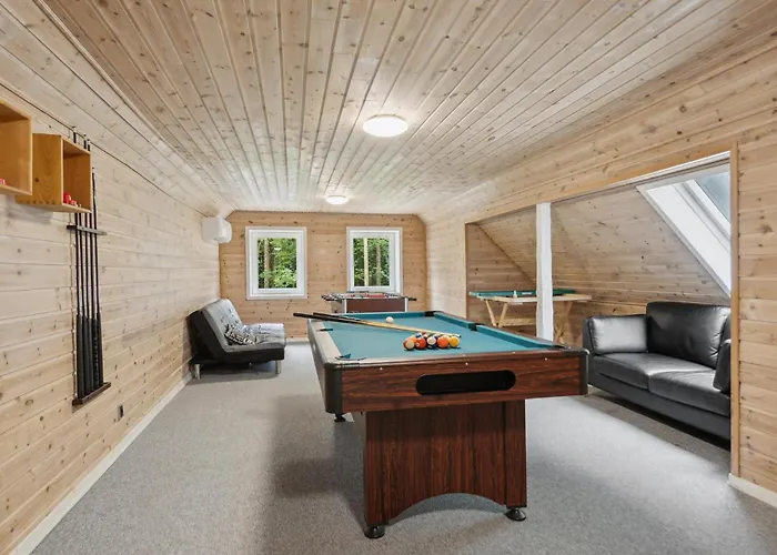 7 Bedroom Stunning In Ferienhaus Omme