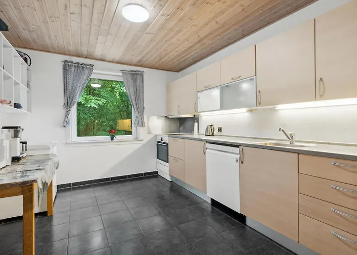 7 Bedroom Stunning In Omme