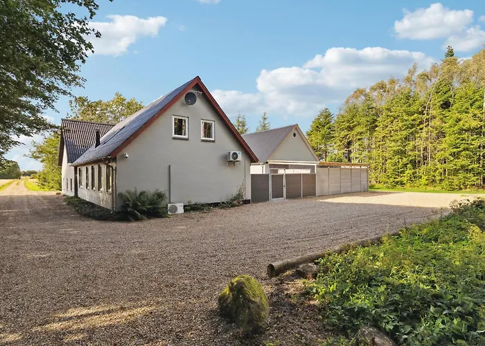 7 Bedroom Stunning In Ferienhaus Omme