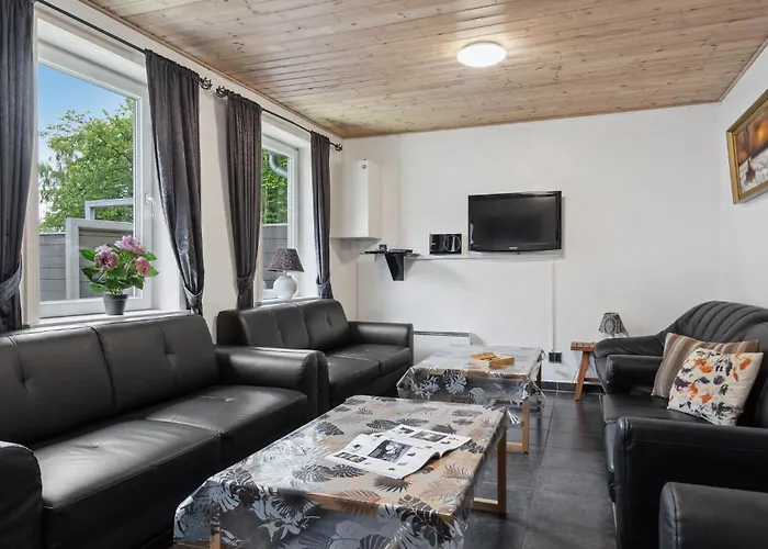Ferienhaus 7 Bedroom Stunning In Omme