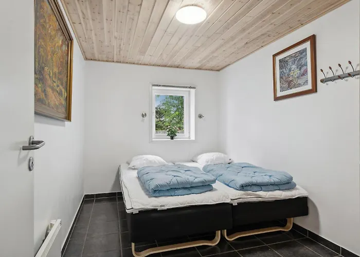 7 Bedroom Stunning In Omme